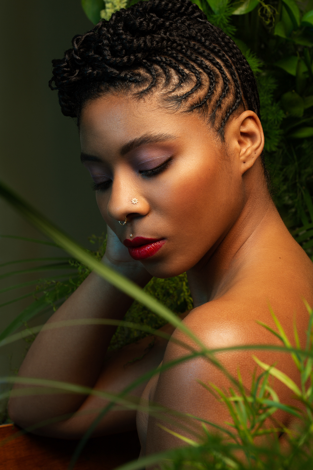 Moody beauty portrait of black woman with red lips by Ella Sophie, commercial photographer for women